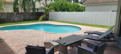 100 NW 108th Way Plantation FL 33324