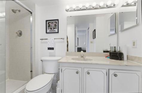 3675 N Country Club Drive Aventura FL 33180