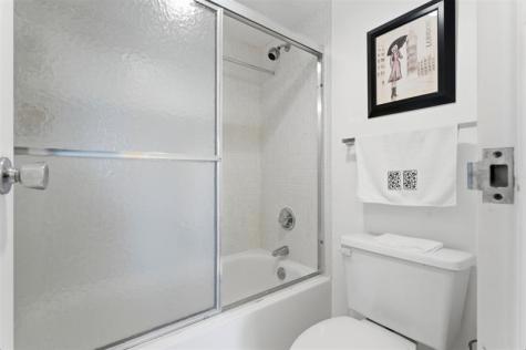3675 N Country Club Drive Aventura FL 33180