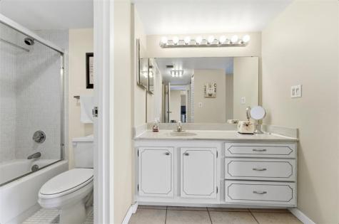 3675 N Country Club Drive Aventura FL 33180