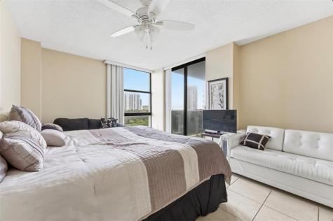 3675 N Country Club Drive Aventura FL 33180