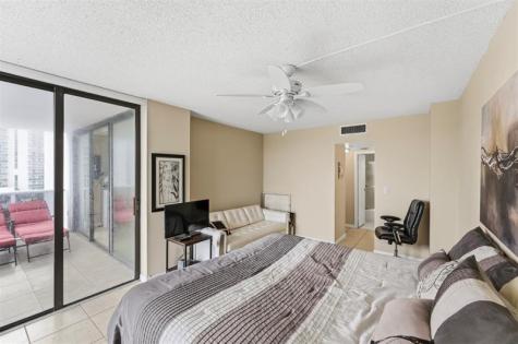 3675 N Country Club Drive Aventura FL 33180