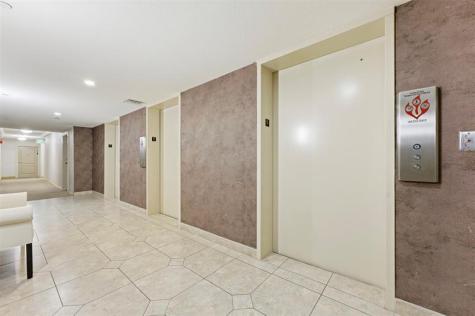 3675 N Country Club Drive Aventura FL 33180