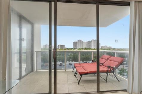 3675 N Country Club Drive Aventura FL 33180