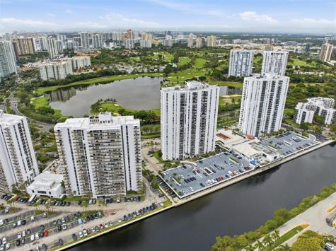 3675 N Country Club Drive Aventura FL 33180
