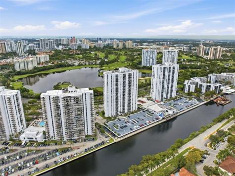 3675 N Country Club Drive Aventura FL 33180