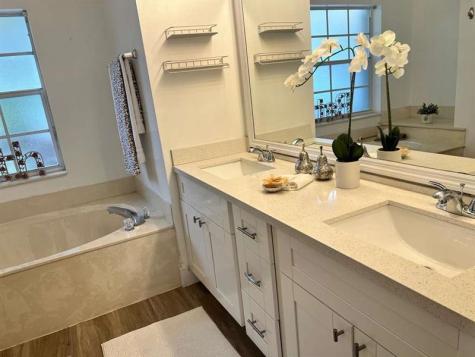 1372 Bayview Circle Weston FL 33326
