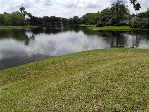 1372 Bayview Circle Weston FL 33326