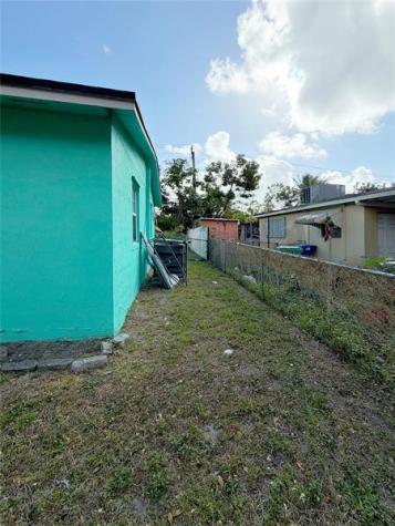 19341 NE 1st Place Miami FL 33179
