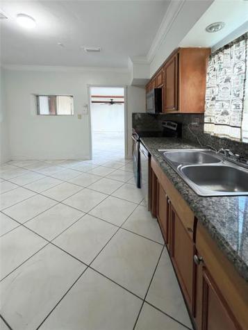 19341 NE 1st Place Miami FL 33179