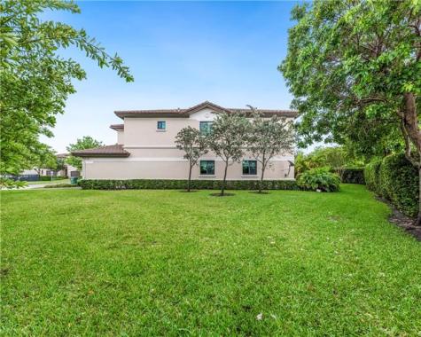 4230 N Dixie Highway Oakland Park FL 33334