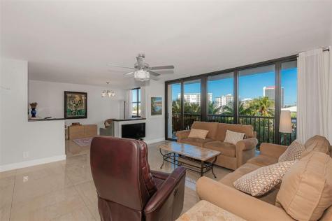 2017 S Ocean Drive Hallandale Beach FL 33009