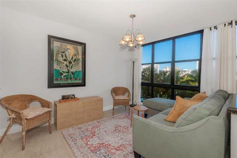 2017 S Ocean Drive Hallandale Beach FL 33009