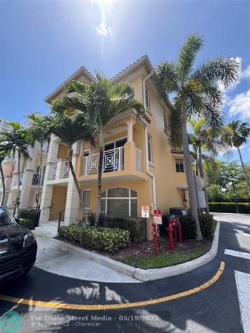 2710 NE 184th Terrace Aventura FL 33160