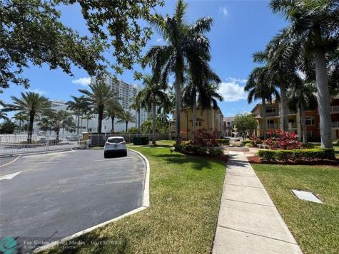 2710 NE 184th Terrace Aventura FL 33160