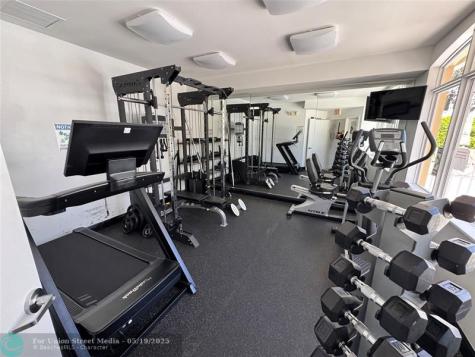 2710 NE 184th Terrace Aventura FL 33160
