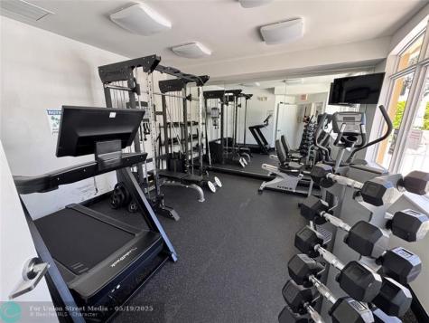 2710 NE 184th Terrace Aventura FL 33160