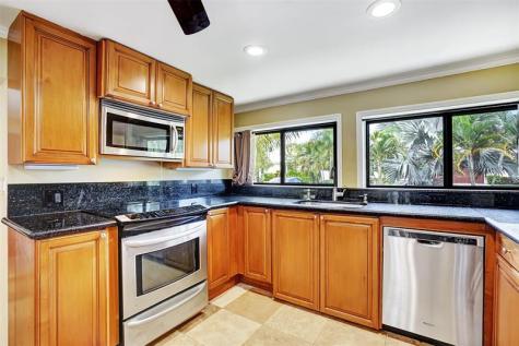 3208 Beacon Street Pompano Beach FL 33062