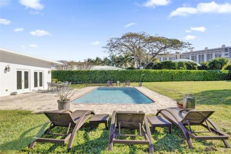26 Cayuga Road Sea Ranch Lakes FL 33308