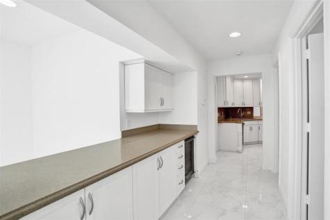 26 Cayuga Road Sea Ranch Lakes FL 33308