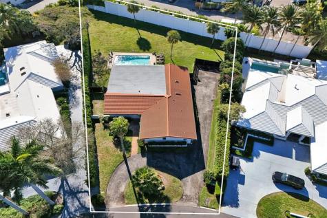 26 Cayuga Road Sea Ranch Lakes FL 33308
