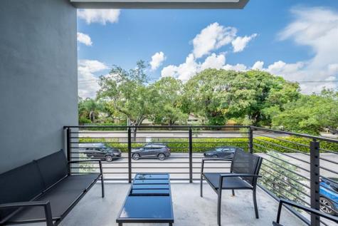 6864 SW 80th Street Miami FL 33143