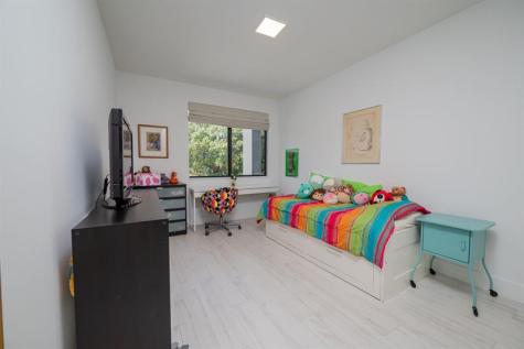 6864 SW 80th Street Miami FL 33143