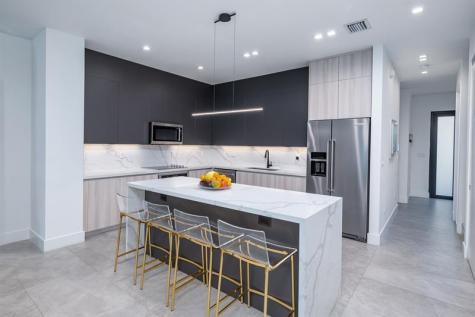 6864 SW 80th Street Miami FL 33143