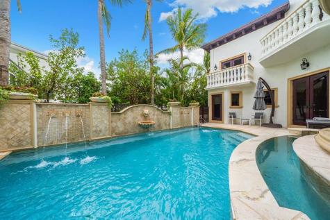 2760 N Atlantic Boulevard Fort Lauderdale FL 33308