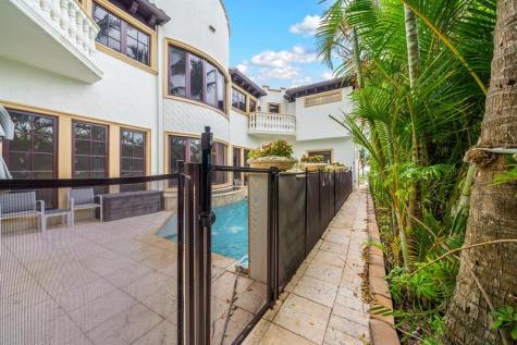 2760 N Atlantic Boulevard Fort Lauderdale FL 33308
