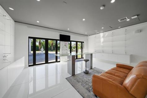 10270 SW 58th Street Miami FL 33173