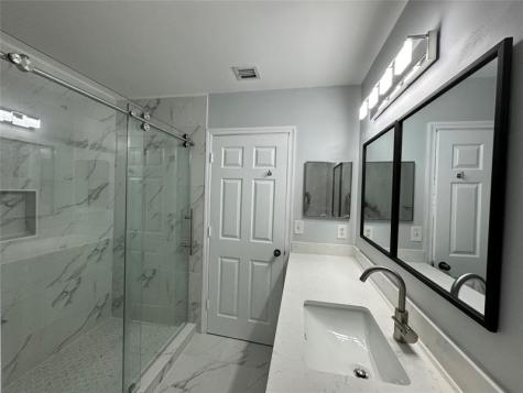4219 SE Vineyard Weston FL 33332