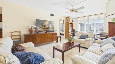 381 S Hollybrook Drive Pembroke Pines FL 33025