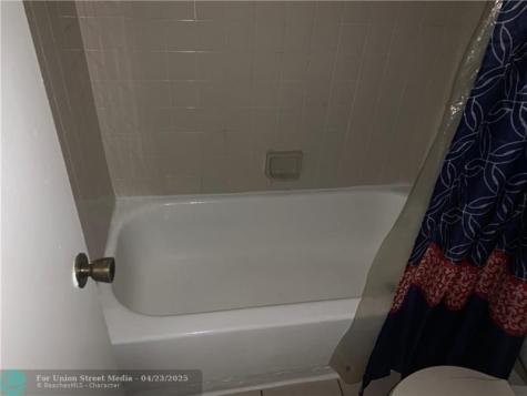 4341 W Mcnab Road Pompano Beach FL 33069