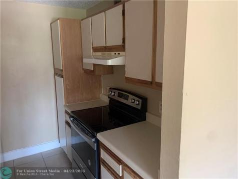 4341 W Mcnab Road Pompano Beach FL 33069