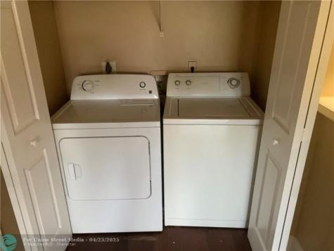 4341 W Mcnab Road Pompano Beach FL 33069
