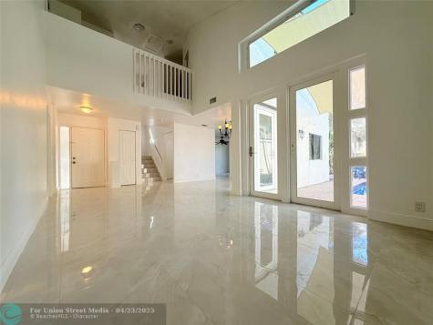 10661 NW 17th Place Plantation FL 33322