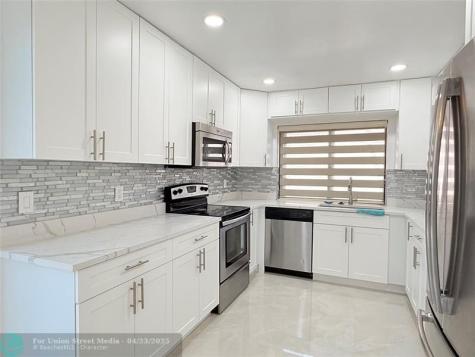 10661 NW 17th Place Plantation FL 33322
