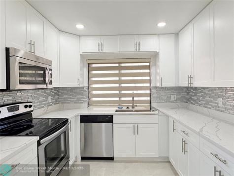 10661 NW 17th Place Plantation FL 33322