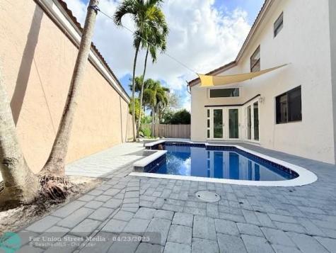 10661 NW 17th Place Plantation FL 33322