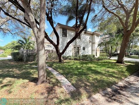 10661 NW 17th Place Plantation FL 33322