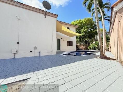 10661 NW 17th Place Plantation FL 33322