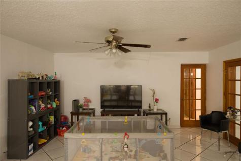 1261 Rodman Street Hollywood FL 33019