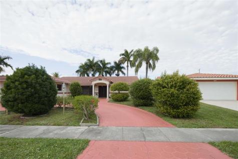 1261 Rodman Street Hollywood FL 33019