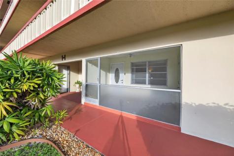 5300 Washington Street Hollywood FL 33021