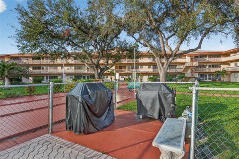 5300 Washington Street Hollywood FL 33021