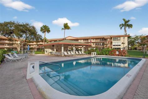 5300 Washington Street Hollywood FL 33021