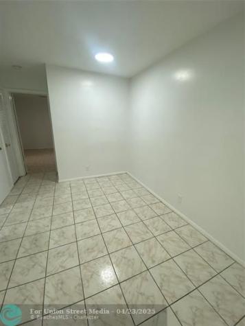 4021 NW 30th Terrace Lauderdale Lakes FL 33309