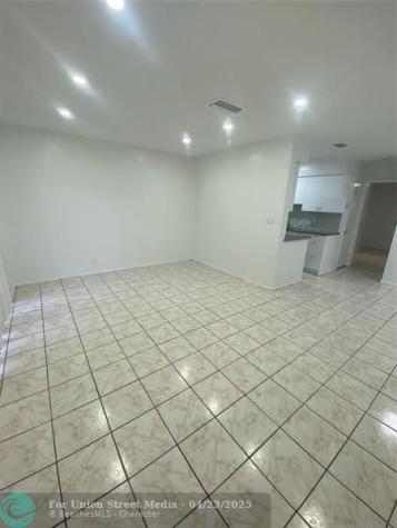 4021 NW 30th Terrace Lauderdale Lakes FL 33309