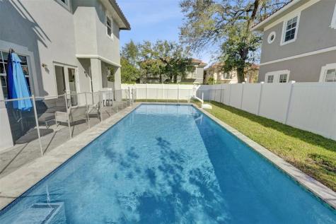 3534 Forest View Creek Dania Beach FL 33312